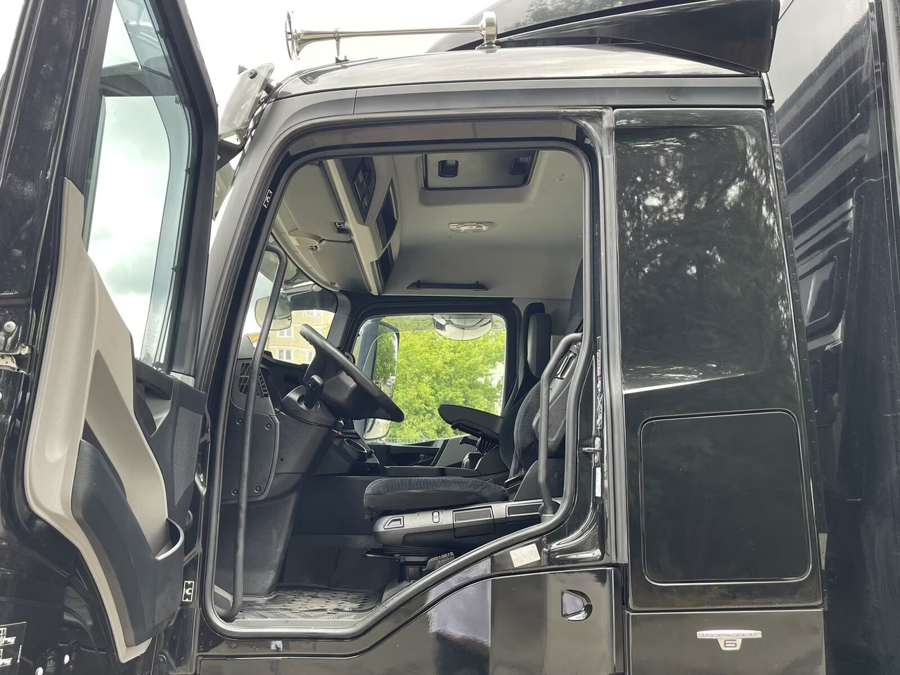 Mercedes-Benz Antos 2536 L 6x2 Antos 2536 L 6x2, Lenk-/Liftachse, MBB LBW - Truk box: gambar 5 Mercedes-Benz Antos 2536 L 6x2 Antos 2536 L 6x2, Lenk-/Liftachse, MBB LBW - Truk box: gambar 5