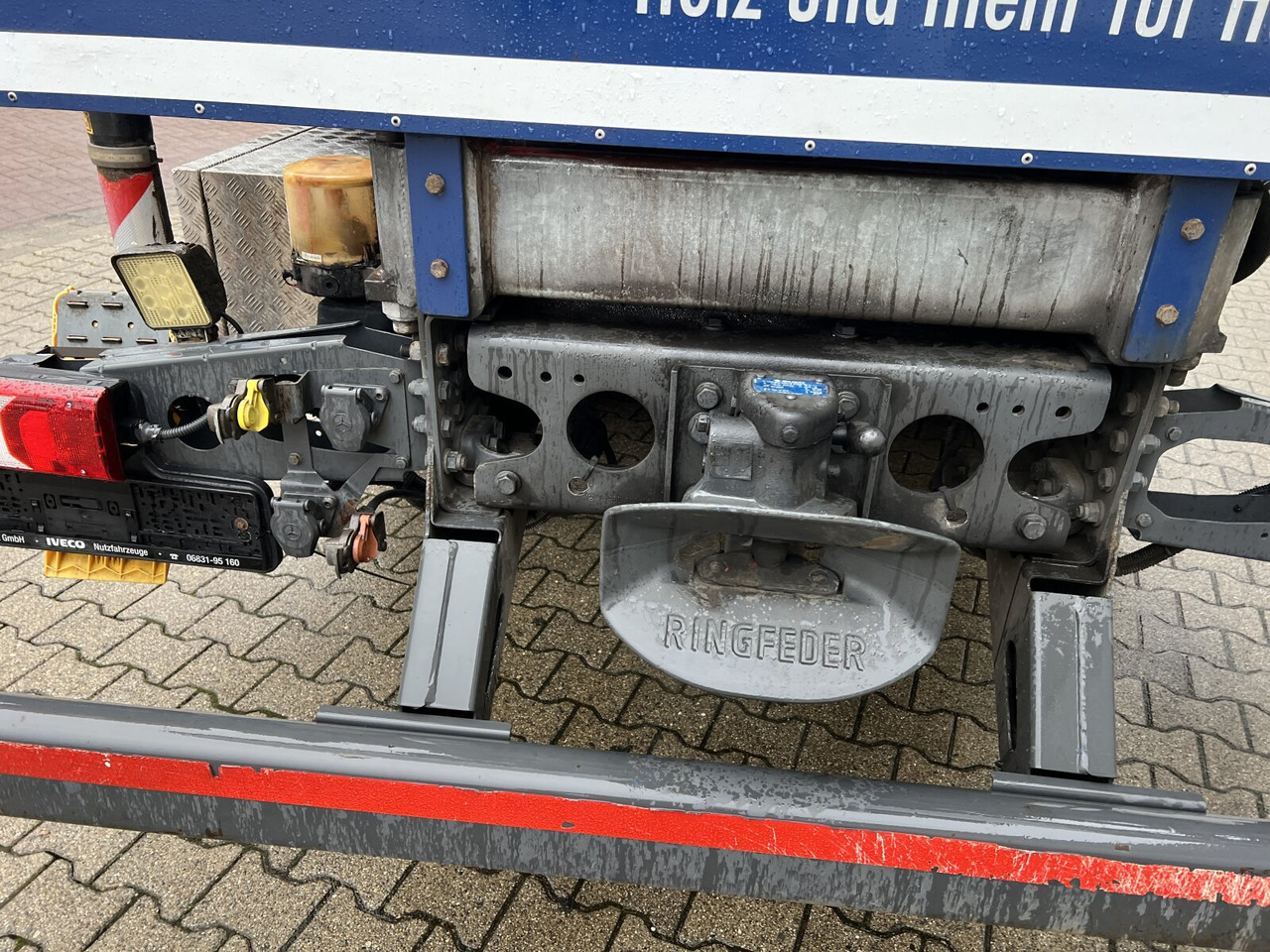 Mercedes-Benz Antos 2540 L 6x2 Antos 2540 L 6x2, Lenkachse, HMF 2110-L3 Heckkran - Truk derek, Truk flatbed: gambar 2 Mercedes-Benz Antos 2540 L 6x2 Antos 2540 L 6x2, Lenkachse, HMF 2110-L3 Heckkran - Truk derek, Truk flatbed: gambar 2