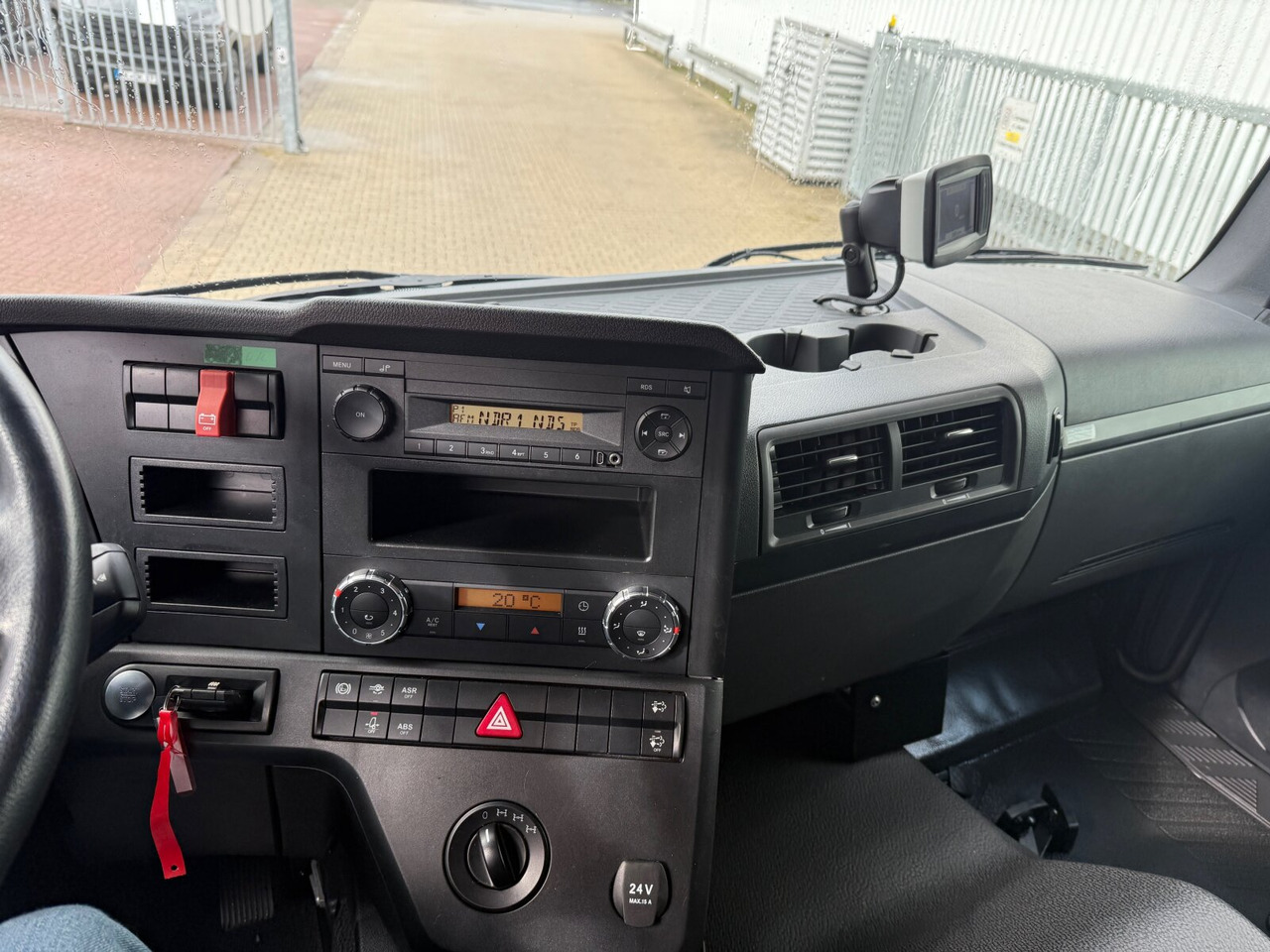 Mercedes-Benz Arocs 1827/30 A 4x4 Arocs 1827/30 A 4x4, mehrfach vorhanden! - Truk sasis: gambar 2 Mercedes-Benz Arocs 1827/30 A 4x4 Arocs 1827/30 A 4x4, mehrfach vorhanden! - Truk sasis: gambar 2