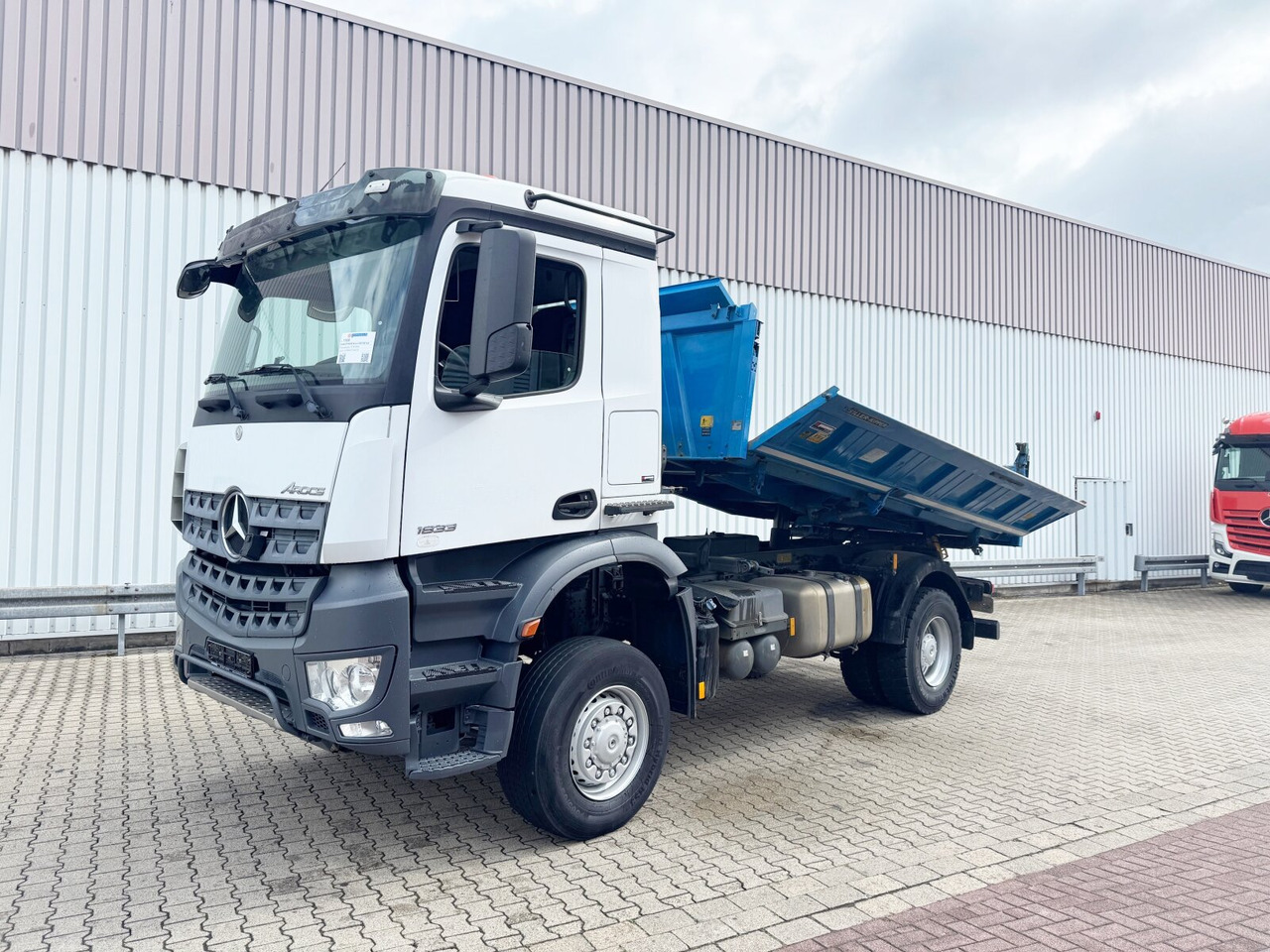 Mercedes-Benz Arocs 1833 AK 4x4 Arocs 1833 AK 4x4, Meiller 3-S-Kipper, Bordmatik - Truk jungkit: gambar 1 Mercedes-Benz Arocs 1833 AK 4x4 Arocs 1833 AK 4x4, Meiller 3-S-Kipper, Bordmatik - Truk jungkit: gambar 1