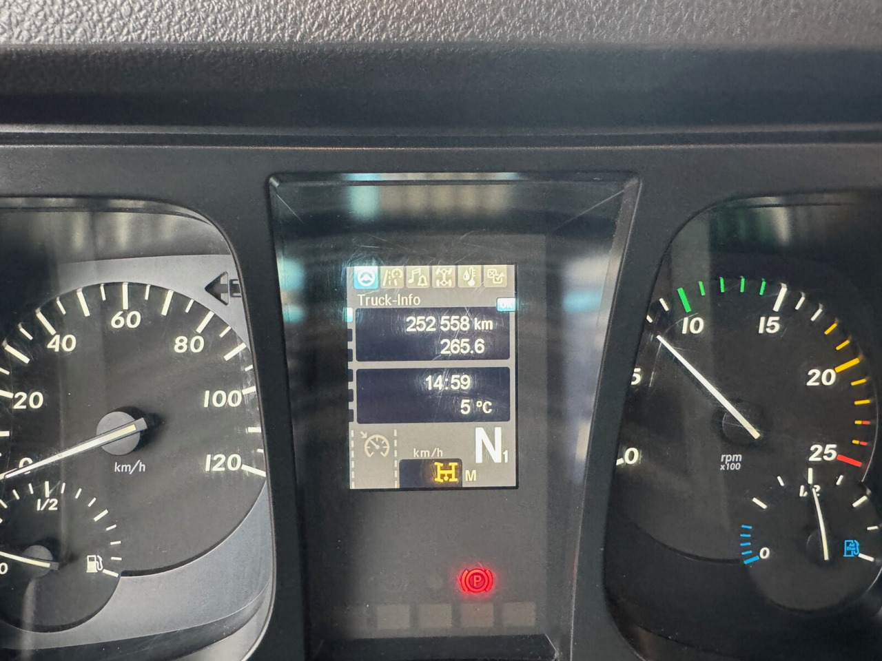 Mercedes-Benz Arocs 2642 6x4 Arocs 2642 6x4 mit Heckkran Atlas AK 186.3 V-2 - Truk derek, Truk flatbed: gambar 5 Mercedes-Benz Arocs 2642 6x4 Arocs 2642 6x4 mit Heckkran Atlas AK 186.3 V-2 - Truk derek, Truk flatbed: gambar 5
