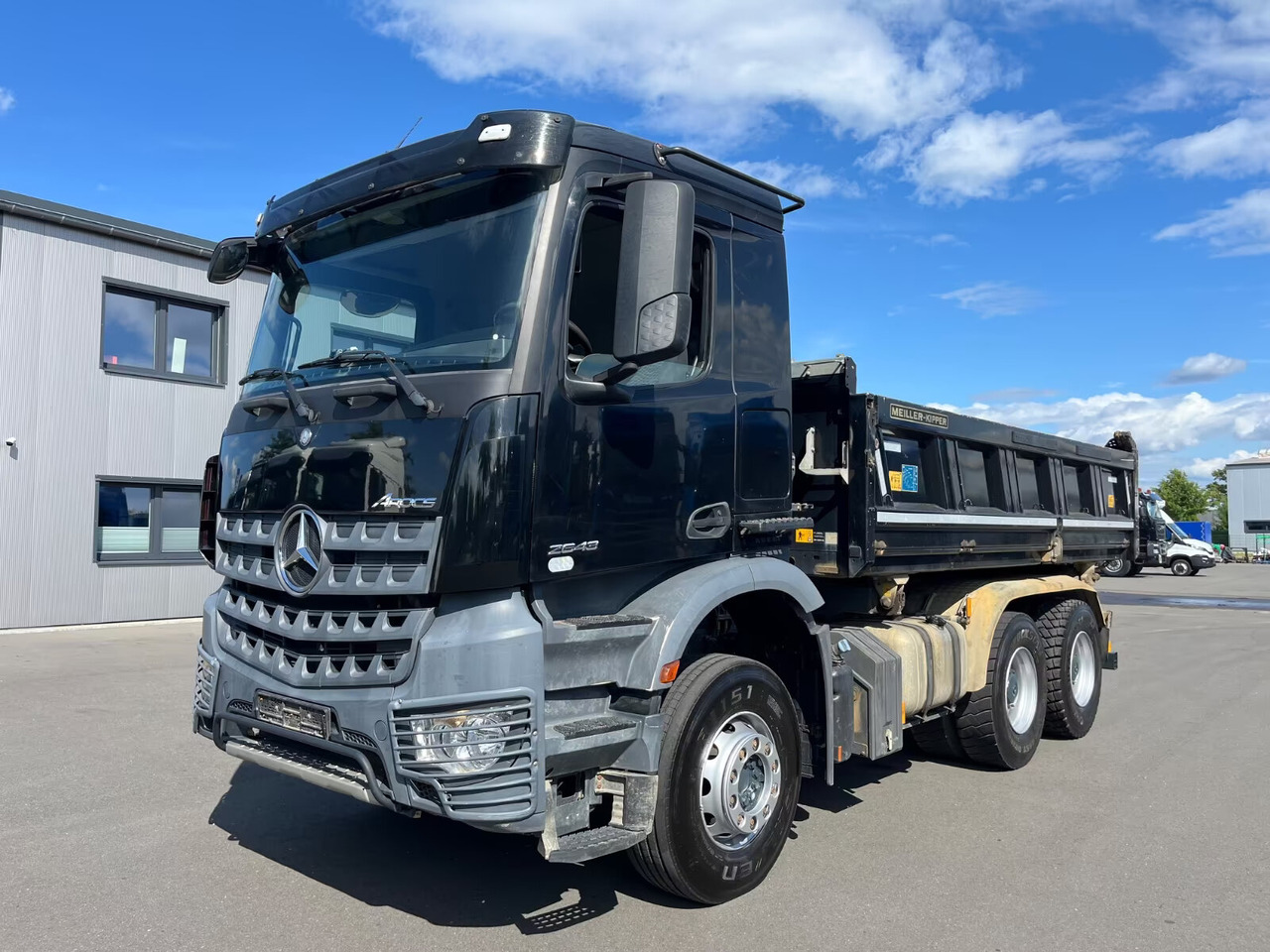 Mercedes-Benz Arocs 2643 K 6x4 Arocs 2643 K 6x4, Bordmatik - Truk jungkit: gambar 1 Mercedes-Benz Arocs 2643 K 6x4 Arocs 2643 K 6x4, Bordmatik - Truk jungkit: gambar 1