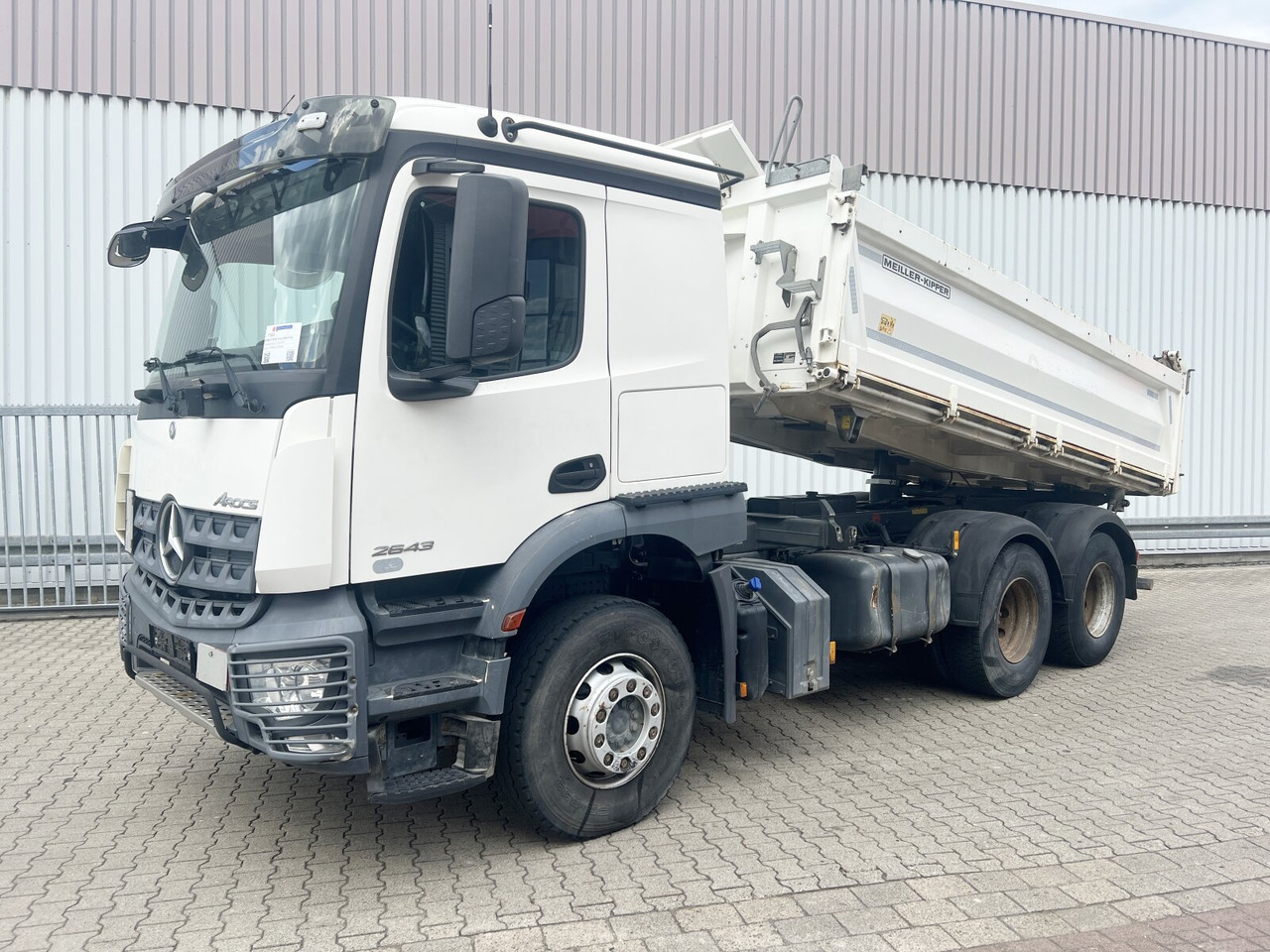 Mercedes-Benz Arocs 2643 K 6x4 Arocs 2643 K 6x4, Meiller Kipper - Truk jungkit: gambar 1 Mercedes-Benz Arocs 2643 K 6x4 Arocs 2643 K 6x4, Meiller Kipper - Truk jungkit: gambar 1