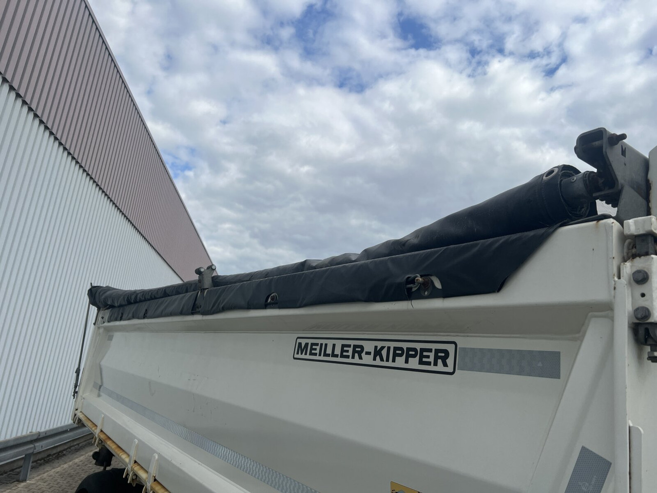 Mercedes-Benz Arocs 2643 K 6x4 Arocs 2643 K 6x4, Meiller Kipper - Truk jungkit: gambar 3 Mercedes-Benz Arocs 2643 K 6x4 Arocs 2643 K 6x4, Meiller Kipper - Truk jungkit: gambar 3