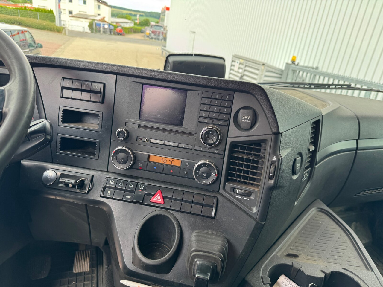 Mercedes-Benz Arocs 2651 L 6x4 Arocs 2651 L 6x4, Retarder, StreamSpace - Truk sasis: gambar 2 Mercedes-Benz Arocs 2651 L 6x4 Arocs 2651 L 6x4, Retarder, StreamSpace - Truk sasis: gambar 2