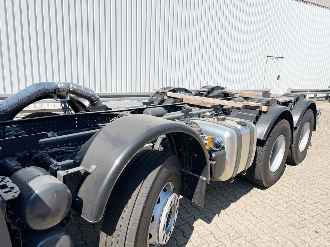 Mercedes-Benz Arocs 3240 8x4 Arocs 3240 8x4, 9/10m³ Mischer - Truk pengaduk beton: gambar 3 Mercedes-Benz Arocs 3240 8x4 Arocs 3240 8x4, 9/10m³ Mischer - Truk pengaduk beton: gambar 3