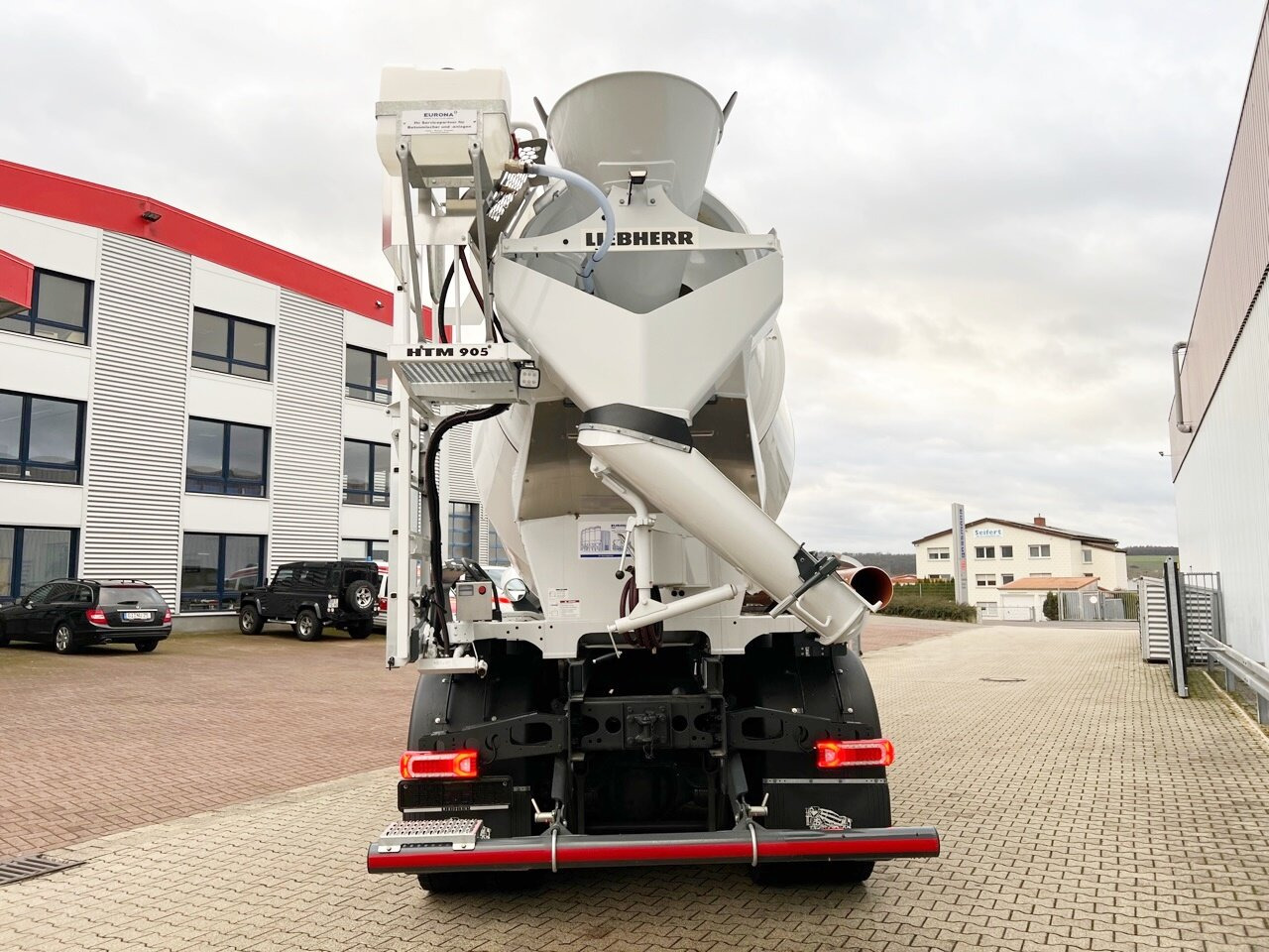 Leasing Mercedes-Benz Arocs 3240 B 8x4/4 Arocs 3240 B 8x4/4, Liebherr HTM 905 Mischer ca. 9m³, Multimedia Cockpit, Navi Mercedes-Benz Arocs 3240 B 8x4/4 Arocs 3240 B 8x4/4, Liebherr HTM 905 Mischer ca. 9m³, Multimedia Cockpit, Navi: gambar 11
