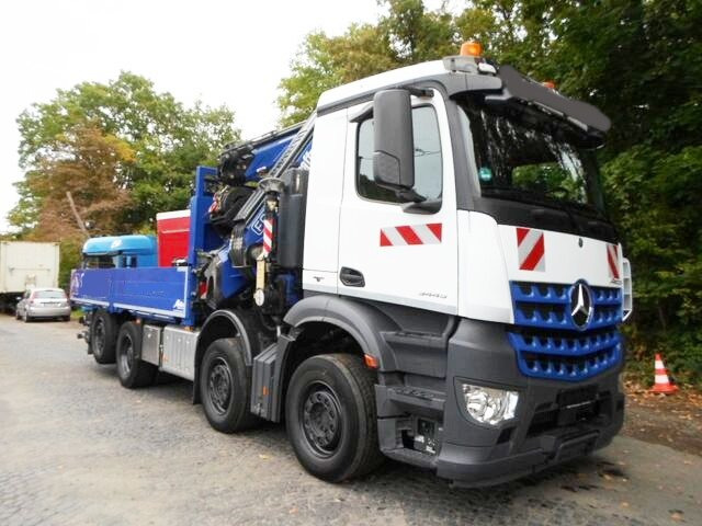 Mercedes-Benz Arocs 3245 L 8x2/6 Arocs 3245 L 8x2/6, Kran Fassi F 545 RA 2.26 XE, Jib, Funk 29,7 m - 400 kg - Truk derek, Truk flatbed: gambar 1 Mercedes-Benz Arocs 3245 L 8x2/6 Arocs 3245 L 8x2/6, Kran Fassi F 545 RA 2.26 XE, Jib, Funk 29,7 m - 400 kg - Truk derek, Truk flatbed: gambar 1