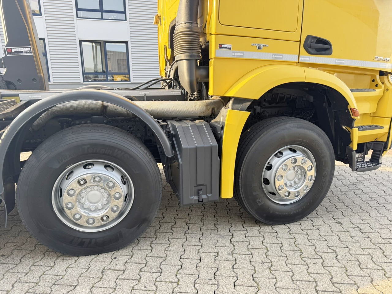 Mercedes-Benz Arocs 3245 LK 8x4/4 Arocs 3245 LK 8x4/4, Navi, Motorabtrieb, Meiller RK 30.67, Funk - Hook lift: gambar 4 Mercedes-Benz Arocs 3245 LK 8x4/4 Arocs 3245 LK 8x4/4, Navi, Motorabtrieb, Meiller RK 30.67, Funk - Hook lift: gambar 4