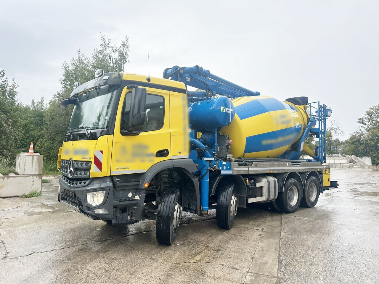 Mercedes-Benz Arocs 3246 B 8x4 Stetter Mischer 7m³, Pumpe 25m Arocs 3246 B 8x4 Stetter Mischer 7m³, Pumpe 25m - Truk pengaduk beton: gambar 1 Mercedes-Benz Arocs 3246 B 8x4 Stetter Mischer 7m³, Pumpe 25m Arocs 3246 B 8x4 Stetter Mischer 7m³, Pumpe 25m - Truk pengaduk beton: gambar 1