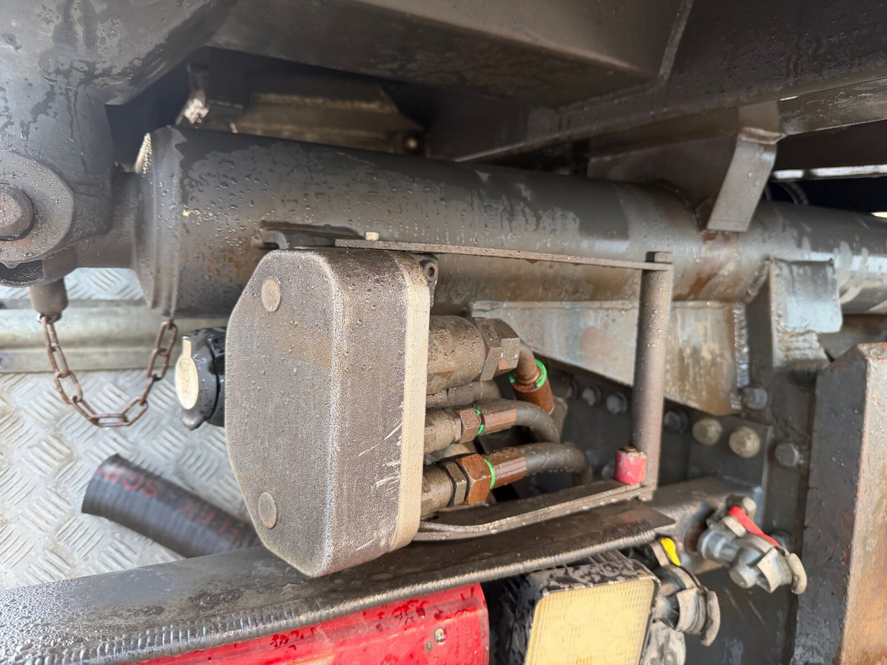 Truk jungkit Mercedes-Benz Arocs 3351 AK 6x6 Arocs 3351 AK 6x6, Retarder, Grounder, Motorabtrieb, pneum. Heckklappenöffnung: gambar 13