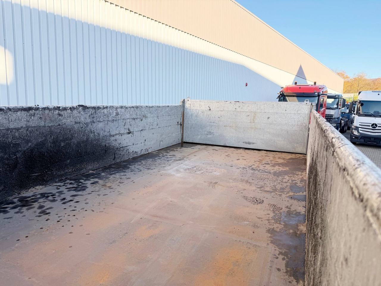 Mercedes-Benz Arocs 3351 AK 6x6 Arocs 3351 AK 6x6, Retarder, Grounder, Motorabtrieb, pneum. Heckklappenöffnung - Truk jungkit: gambar 3 Mercedes-Benz Arocs 3351 AK 6x6 Arocs 3351 AK 6x6, Retarder, Grounder, Motorabtrieb, pneum. Heckklappenöffnung - Truk jungkit: gambar 3