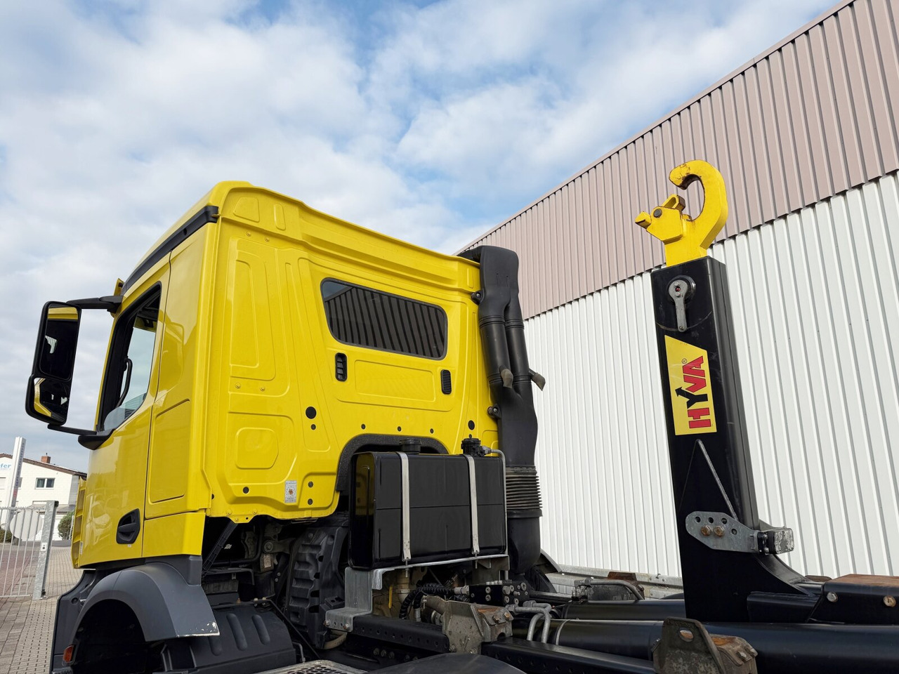Mercedes-Benz Arocs 4142 B 8x4/4 Arocs 4142 B 8x4/4, Grounder, MultimediaCockpit, Motorabtrieb - Hook lift: gambar 2 Mercedes-Benz Arocs 4142 B 8x4/4 Arocs 4142 B 8x4/4, Grounder, MultimediaCockpit, Motorabtrieb - Hook lift: gambar 2