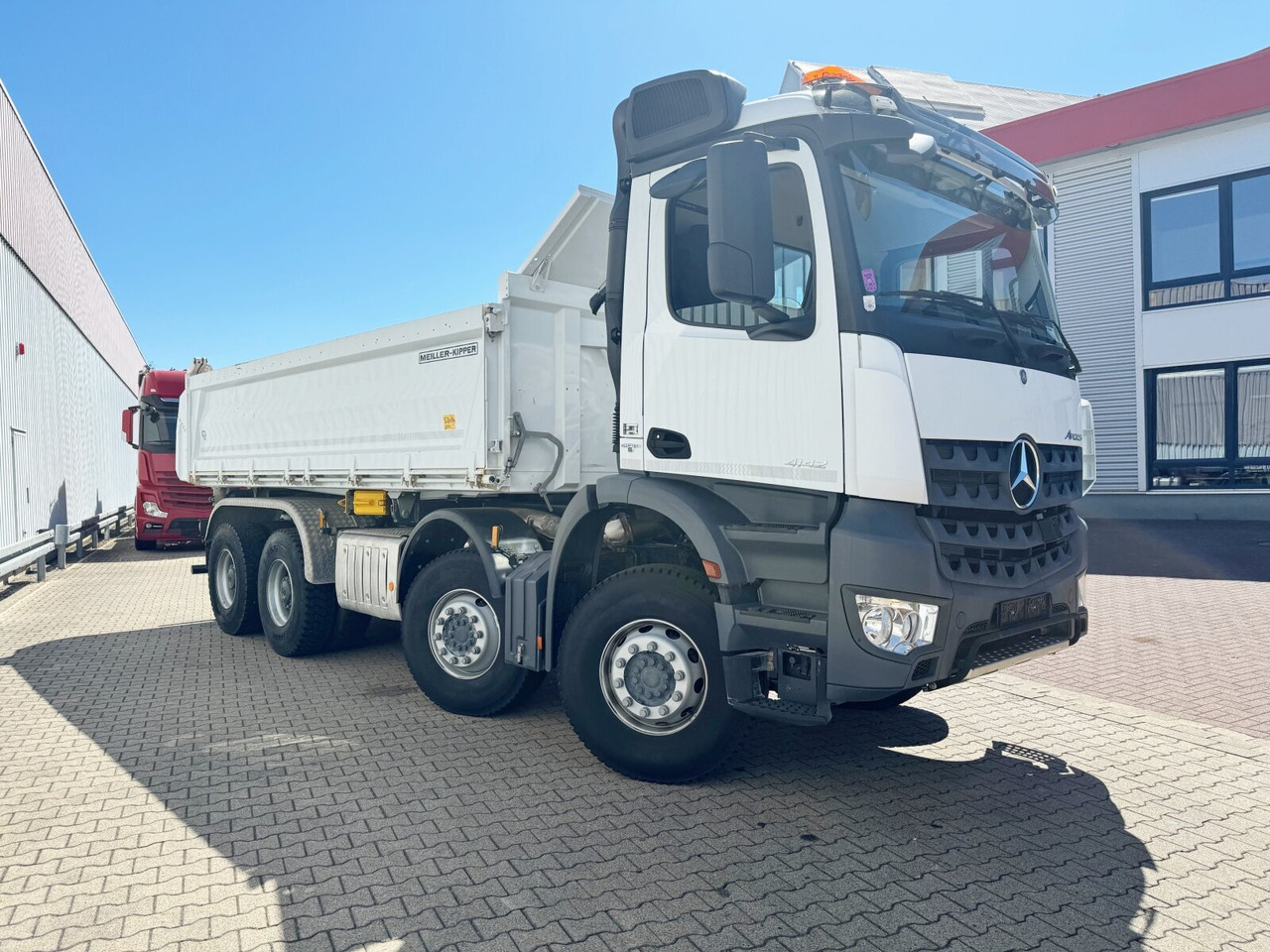 Mercedes-Benz Arocs 4142 K 8x4/4 Arocs 4142 K 8x4/4, Meiller Bordmatik links - Truk jungkit: gambar 3 Mercedes-Benz Arocs 4142 K 8x4/4 Arocs 4142 K 8x4/4, Meiller Bordmatik links - Truk jungkit: gambar 3