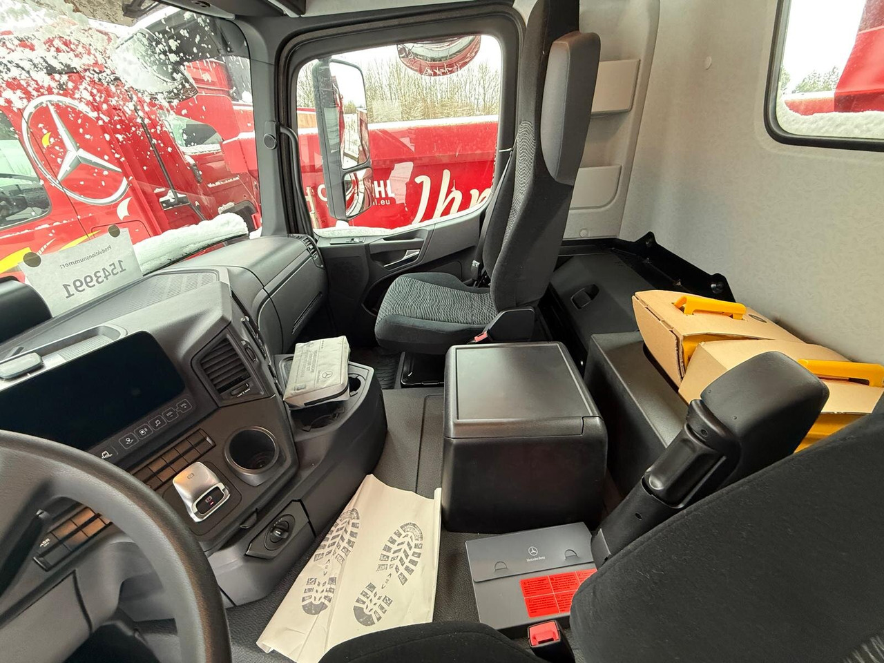 Mercedes-Benz Arocs 4145 K 8x4/4 Arocs 4145 K 8x4/4, Grounder, MultimediaCockpit, Navi, Stahlmulde ca. 16m³ - Tempat sampah: gambar 5 Mercedes-Benz Arocs 4145 K 8x4/4 Arocs 4145 K 8x4/4, Grounder, MultimediaCockpit, Navi, Stahlmulde ca. 16m³ - Tempat sampah: gambar 5