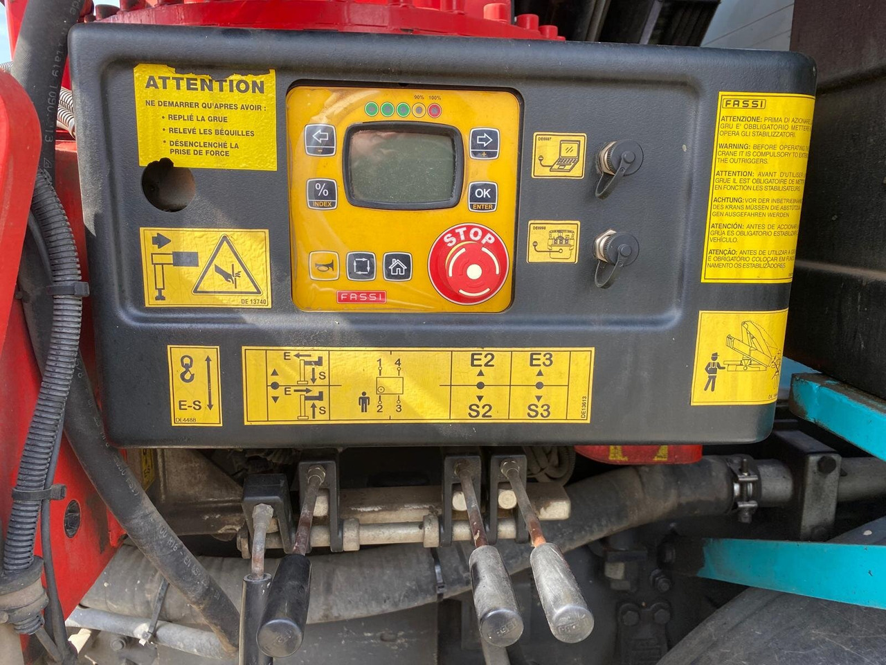 Mercedes-Benz Arocs 4151 K 8x4 Arocs 4151 K 8x4, Fassi Heckkran F 365 RA. 2.26 E Dynamic Funk - Truk derek, Truk flatbed: gambar 4 Mercedes-Benz Arocs 4151 K 8x4 Arocs 4151 K 8x4, Fassi Heckkran F 365 RA. 2.26 E Dynamic Funk - Truk derek, Truk flatbed: gambar 4