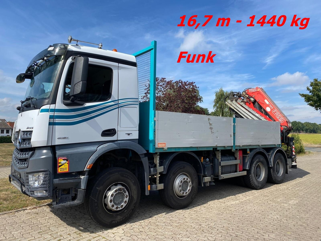 Mercedes-Benz Arocs 4151 K 8x4 Arocs 4151 K 8x4, Fassi Heckkran F 365 RA. 2.26 E Dynamic Funk - Truk derek, Truk flatbed: gambar 1 Mercedes-Benz Arocs 4151 K 8x4 Arocs 4151 K 8x4, Fassi Heckkran F 365 RA. 2.26 E Dynamic Funk - Truk derek, Truk flatbed: gambar 1