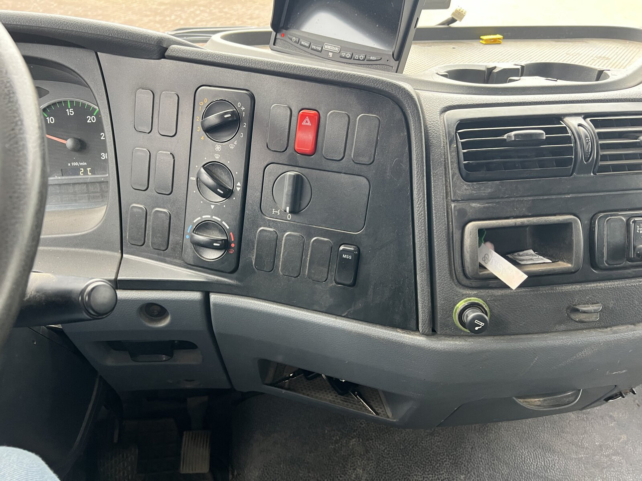 Mercedes-Benz Atego 1222 K 4x2 Atego 1222 K 4x2, 2x AHK - Truk jungkit: gambar 4 Mercedes-Benz Atego 1222 K 4x2 Atego 1222 K 4x2, 2x AHK - Truk jungkit: gambar 4