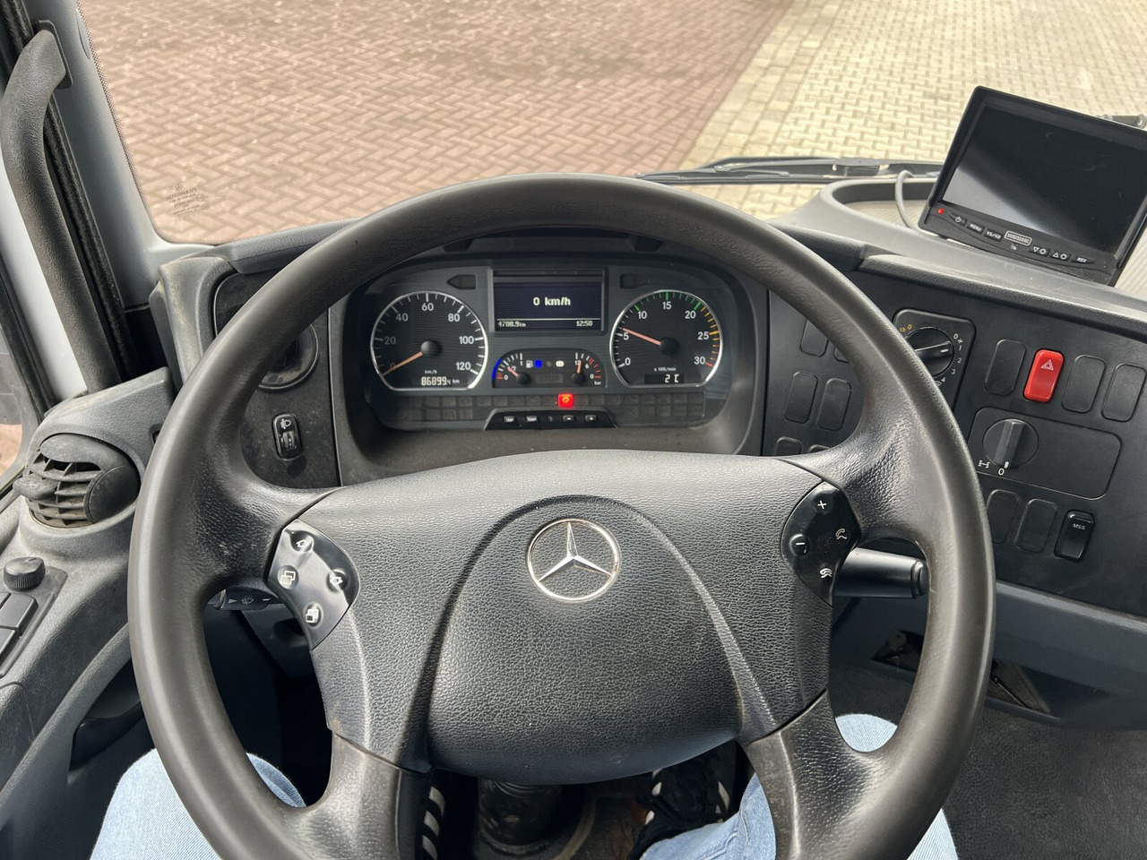 Mercedes-Benz Atego 1222 K 4x2 Atego 1222 K 4x2, 2x AHK - Truk jungkit: gambar 3 Mercedes-Benz Atego 1222 K 4x2 Atego 1222 K 4x2, 2x AHK - Truk jungkit: gambar 3