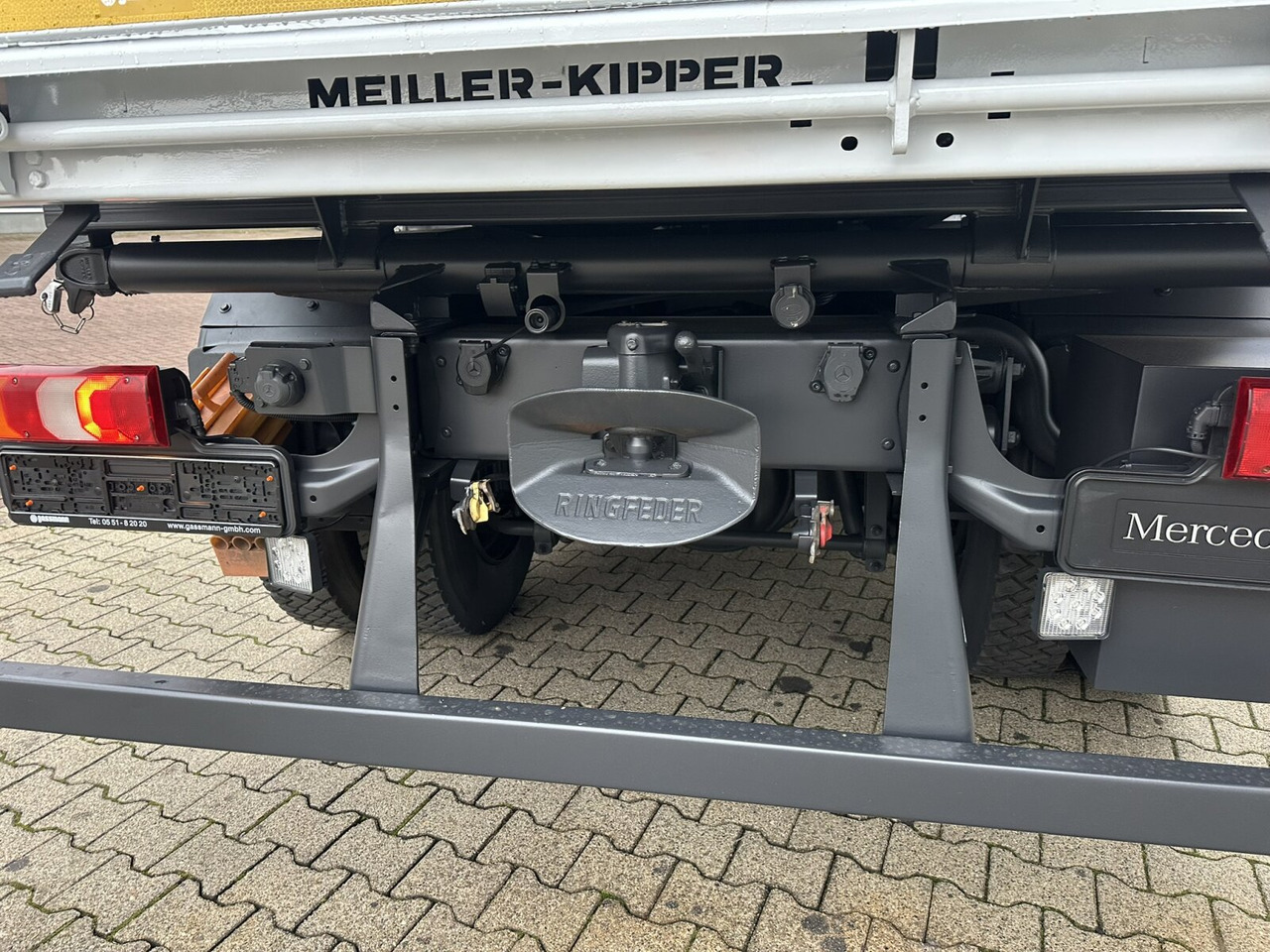 Mercedes-Benz Atego 1223 K 4x2 Atego 1223 K 4x2, AHK-Öl - Truk jungkit: gambar 2 Mercedes-Benz Atego 1223 K 4x2 Atego 1223 K 4x2, AHK-Öl - Truk jungkit: gambar 2