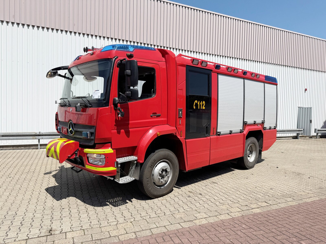 Mercedes-Benz Atego 1530 AF 4x4 Atego 1530 AF 4x4, Rosenbauer TLF, Retarder - Truk pemadam kebakaran: gambar 1 Mercedes-Benz Atego 1530 AF 4x4 Atego 1530 AF 4x4, Rosenbauer TLF, Retarder - Truk pemadam kebakaran: gambar 1