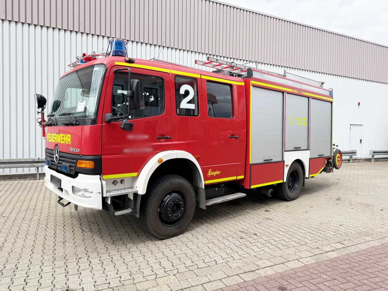 Mercedes-Benz Atego 1628 4x4, LF 16/20 Atego 1628 4x4, LF 16/20 - Ambulans: gambar 1 Mercedes-Benz Atego 1628 4x4, LF 16/20 Atego 1628 4x4, LF 16/20 - Ambulans: gambar 1