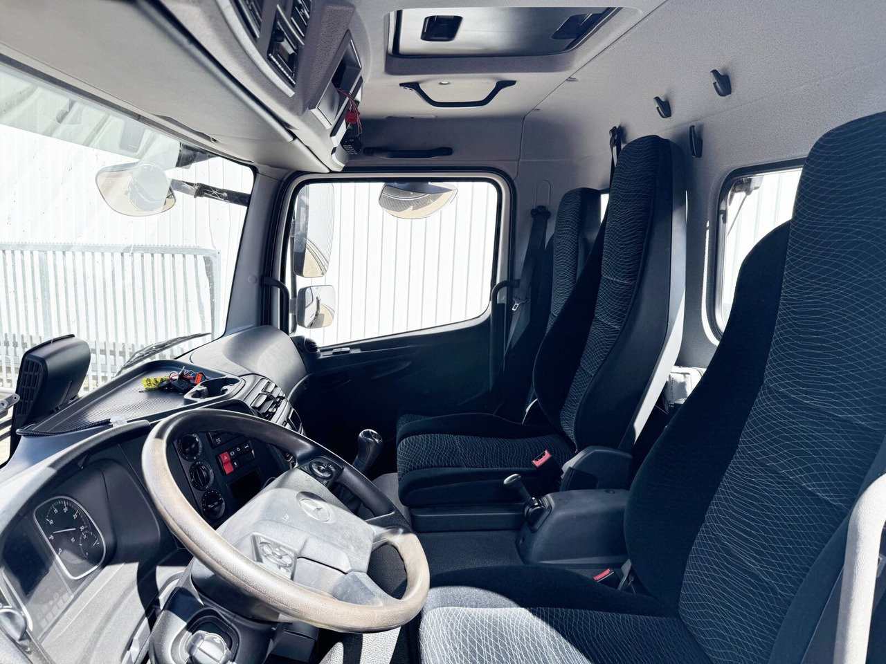 Mercedes-Benz Atego 1630 K 4x2 Atego 1630 K 4x2, 2x AHK - Truk jungkit: gambar 2 Mercedes-Benz Atego 1630 K 4x2 Atego 1630 K 4x2, 2x AHK - Truk jungkit: gambar 2