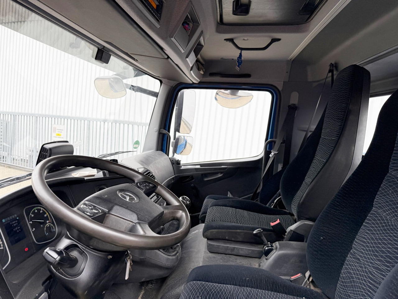 Mercedes-Benz Atego 1630 K 4x2 Atego 1630 K 4x2, Meiller 3-Seiten - Truk jungkit: gambar 2 Mercedes-Benz Atego 1630 K 4x2 Atego 1630 K 4x2, Meiller 3-Seiten - Truk jungkit: gambar 2