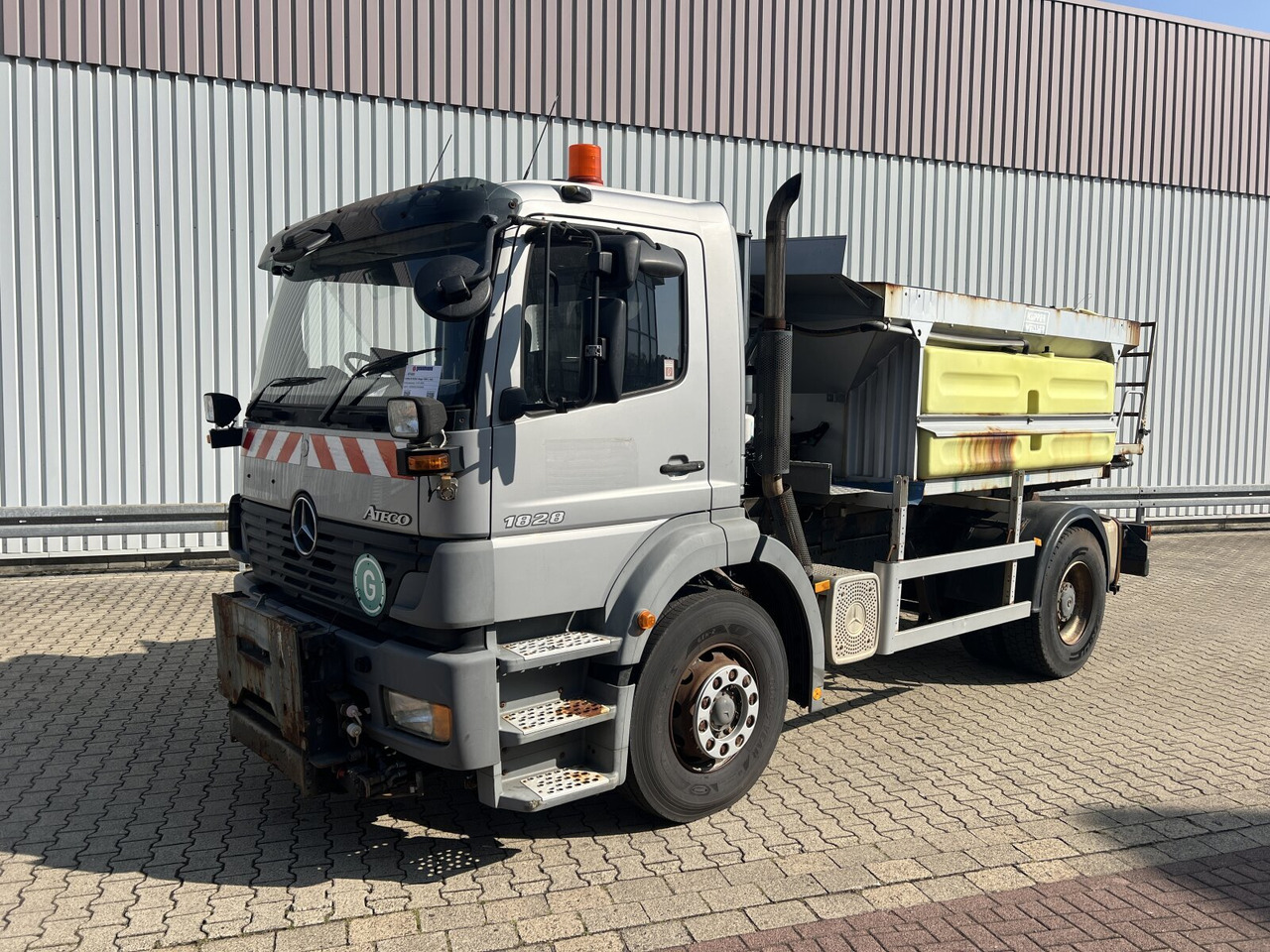 Mercedes-Benz Atego 1828 L 4x2 Atego 1828 L 4x2, Rechtslenker, Winterdienstaustattung - Truk sasis: gambar 1 Mercedes-Benz Atego 1828 L 4x2 Atego 1828 L 4x2, Rechtslenker, Winterdienstaustattung - Truk sasis: gambar 1