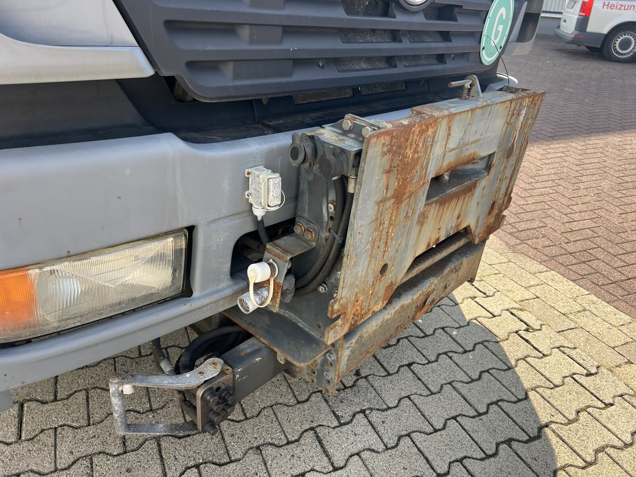 Truk sasis Mercedes-Benz Atego 1828 L 4x2 Atego 1828 L 4x2,Rechtslenker, Winterdienstplatte: gambar 11 Truk sasis Mercedes-Benz Atego 1828 L 4x2 Atego 1828 L 4x2,Rechtslenker, Winterdienstplatte: gambar 11