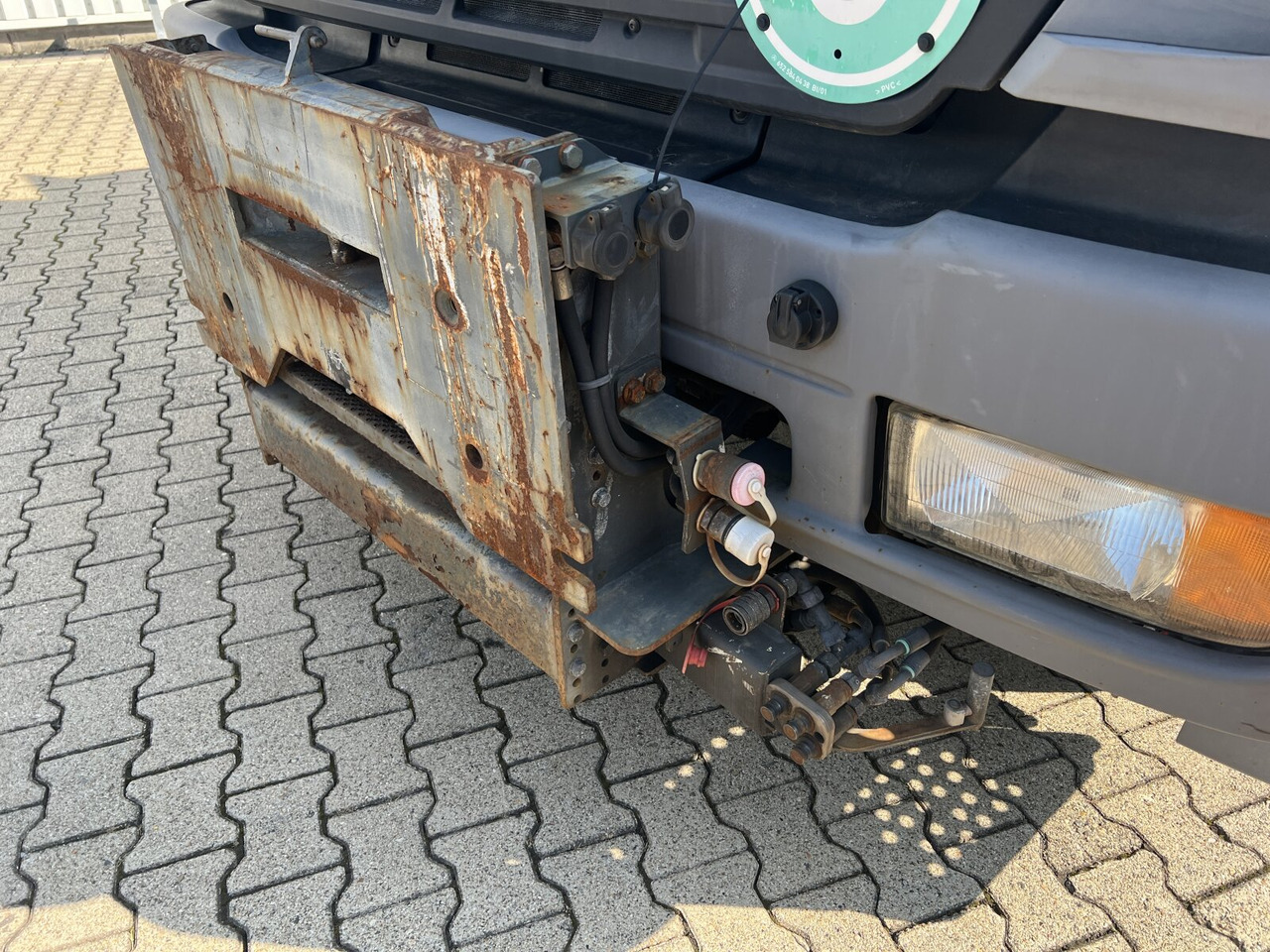 Truk sasis Mercedes-Benz Atego 1828 L 4x2 Atego 1828 L 4x2,Rechtslenker, Winterdienstplatte: gambar 10 Truk sasis Mercedes-Benz Atego 1828 L 4x2 Atego 1828 L 4x2,Rechtslenker, Winterdienstplatte: gambar 10