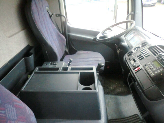 Mercedes-Benz Atego 815 4x2 - Truk berpendingin: gambar 2 Mercedes-Benz Atego 815 4x2 - Truk berpendingin: gambar 2