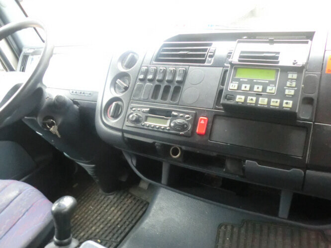 Mercedes-Benz Atego 815 4x2 - Truk berpendingin: gambar 4 Mercedes-Benz Atego 815 4x2 - Truk berpendingin: gambar 4