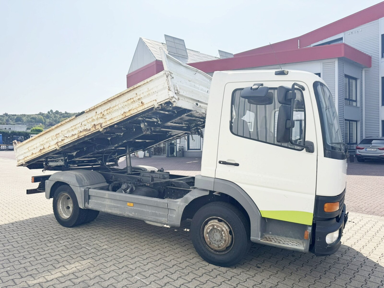Mercedes-Benz Atego 815 K 4x2 Atego 815 K 4x2, 2 x AHK, Meiller - Truk jungkit: gambar 5 Mercedes-Benz Atego 815 K 4x2 Atego 815 K 4x2, 2 x AHK, Meiller - Truk jungkit: gambar 5