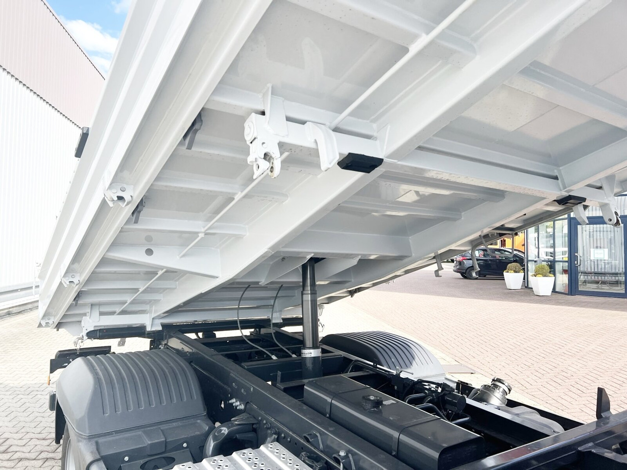 Truk jungkit Mercedes-Benz Atego 818/23 K 4x2 Atego 818/23 K 4x2, 2x AHK, Meiller-Kipper, mehrfach Vorhanden!: gambar 10 Truk jungkit Mercedes-Benz Atego 818/23 K 4x2 Atego 818/23 K 4x2, 2x AHK, Meiller-Kipper, mehrfach Vorhanden!: gambar 10