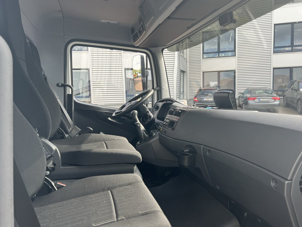 Mercedes-Benz Atego 818 K 4x2 Atego 818 K 4x2, 2x AHK, Meiller-Kipper, mehrfach Vorhanden! - Truk jungkit: gambar 5 Mercedes-Benz Atego 818 K 4x2 Atego 818 K 4x2, 2x AHK, Meiller-Kipper, mehrfach Vorhanden! - Truk jungkit: gambar 5