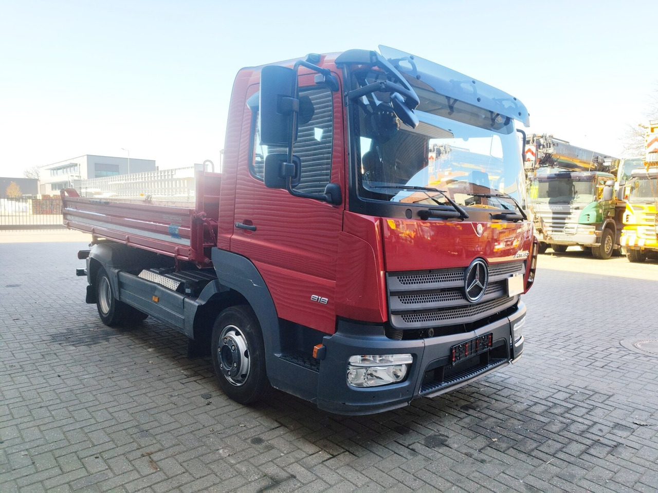 Mercedes-Benz Atego 818 K 4x2 Atego 818 K 4x2, Meiller-Kipper, 2 x AHK - Truk jungkit: gambar 2 Mercedes-Benz Atego 818 K 4x2 Atego 818 K 4x2, Meiller-Kipper, 2 x AHK - Truk jungkit: gambar 2