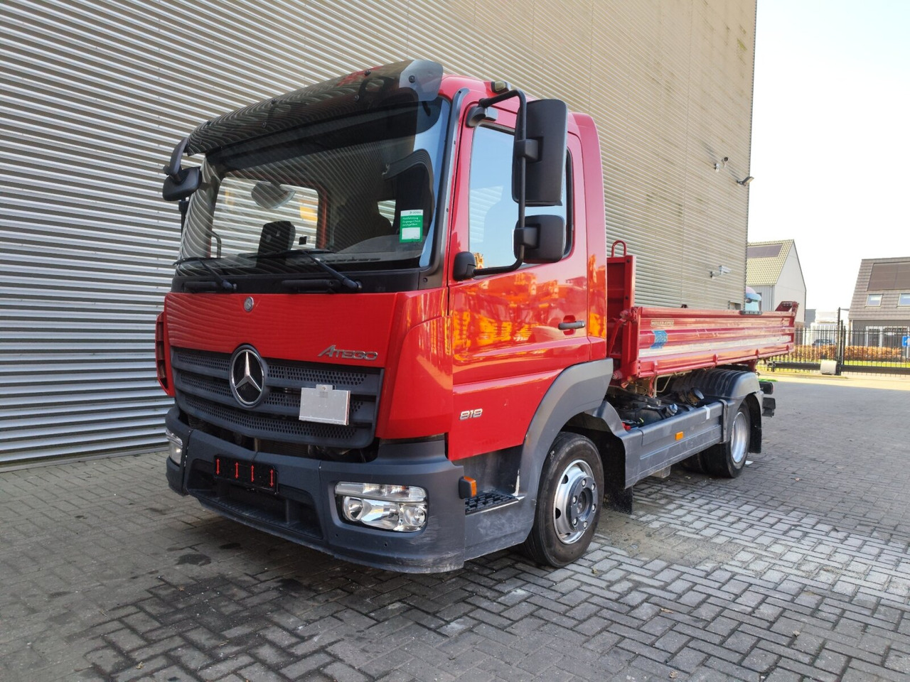Mercedes-Benz Atego 818 K 4x2 Atego 818 K 4x2, Meiller-Kipper, 2 x AHK - Truk jungkit: gambar 1 Mercedes-Benz Atego 818 K 4x2 Atego 818 K 4x2, Meiller-Kipper, 2 x AHK - Truk jungkit: gambar 1