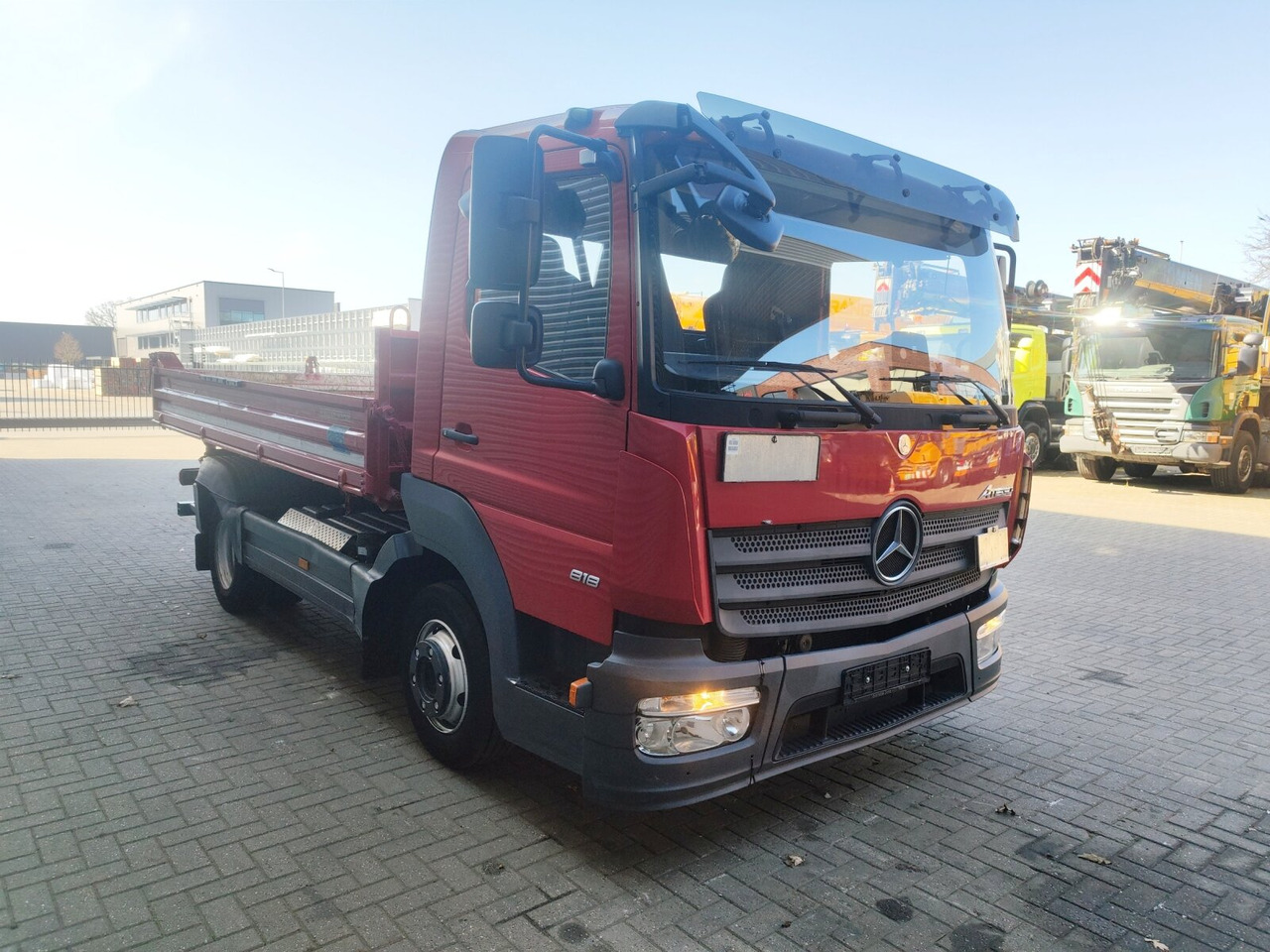 Mercedes-Benz Atego 818 K 4x2 Atego 818 K 4x2, Meiller-Kipper, 2 x AHK - Truk jungkit: gambar 5 Mercedes-Benz Atego 818 K 4x2 Atego 818 K 4x2, Meiller-Kipper, 2 x AHK - Truk jungkit: gambar 5