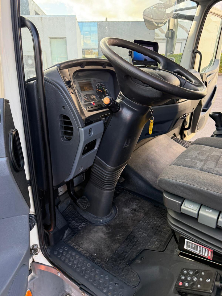 Mercedes-Benz Atego Atego 816 4 x 2 - Truk flatbed: gambar 5 Mercedes-Benz Atego Atego 816 4 x 2 - Truk flatbed: gambar 5