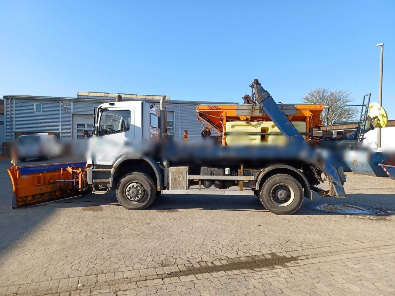 Mercedes-Benz Axor 1824 4x4 Axor 1824 4x4, Tele-Absetzer, Winterdienstausstattung - Truk skip loader: gambar 2 Mercedes-Benz Axor 1824 4x4 Axor 1824 4x4, Tele-Absetzer, Winterdienstausstattung - Truk skip loader: gambar 2