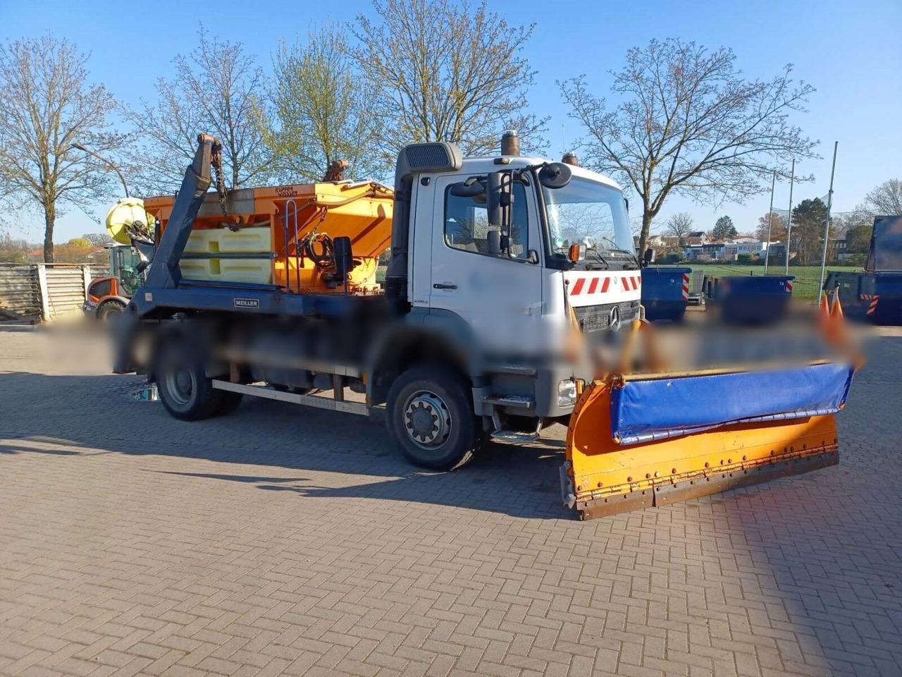 Mercedes-Benz Axor 1824 4x4 Axor 1824 4x4, Tele-Absetzer, Winterdienstausstattung - Truk skip loader: gambar 1 Mercedes-Benz Axor 1824 4x4 Axor 1824 4x4, Tele-Absetzer, Winterdienstausstattung - Truk skip loader: gambar 1