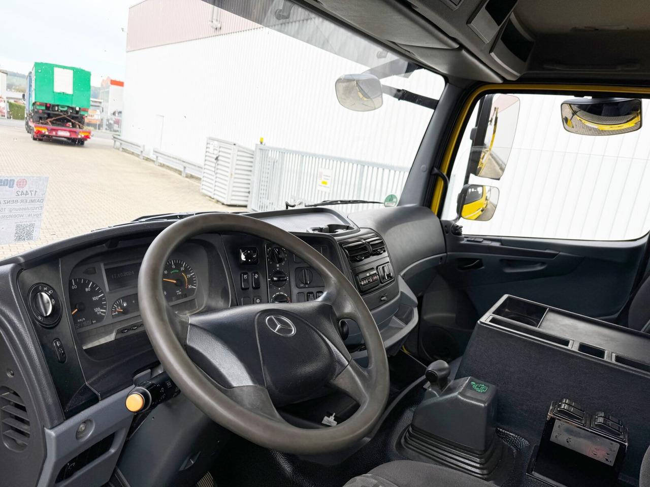 Mercedes-Benz Axor 1833 K 4x2 Axor 1833 K 4x2, Gergen TAK 20 Tele-Absetzer - Truk skip loader: gambar 4 Mercedes-Benz Axor 1833 K 4x2 Axor 1833 K 4x2, Gergen TAK 20 Tele-Absetzer - Truk skip loader: gambar 4