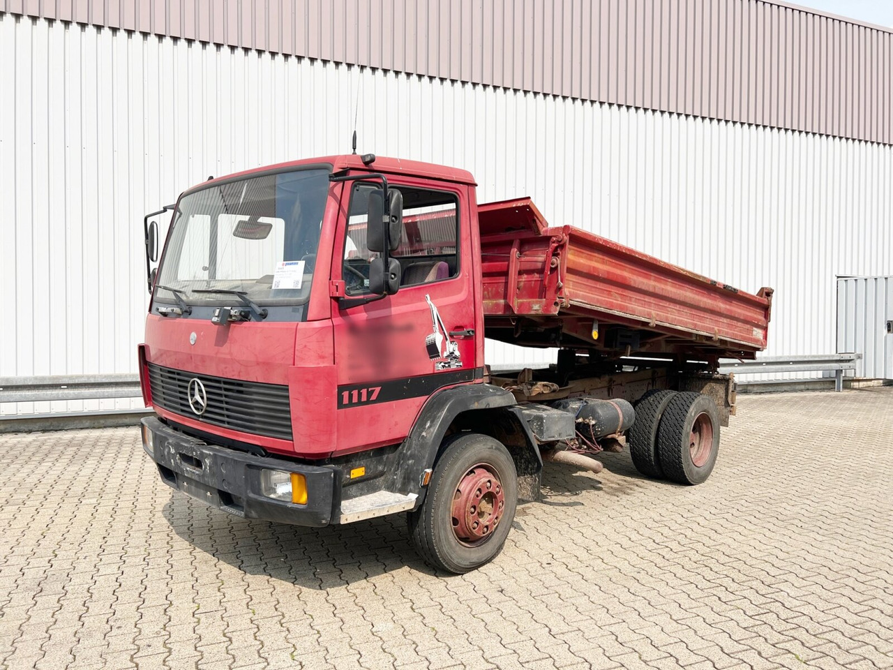 Mercedes-Benz LK 1117 K 4x2 LK 1117 K 4x2, 6-Zylinder Motor, 2x AHK - Truk jungkit: gambar 1 Mercedes-Benz LK 1117 K 4x2 LK 1117 K 4x2, 6-Zylinder Motor, 2x AHK - Truk jungkit: gambar 1