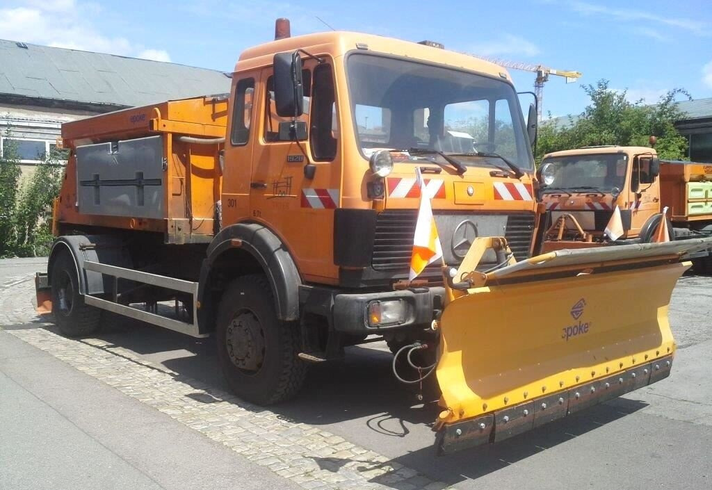 Mercedes-Benz NG 1928 A 4x4 NG 1928 A 4x4, V8-Motor, Winterdienstaustattung - Truk sasis: gambar 2 Mercedes-Benz NG 1928 A 4x4 NG 1928 A 4x4, V8-Motor, Winterdienstaustattung - Truk sasis: gambar 2