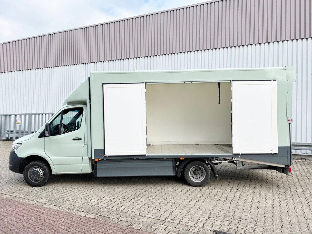 Mercedes-Benz Sprinter 516 FG 4x2 Sprinter 516 FG 4x2, MBUX, Autotransporter Comear - Van panel: gambar 2 Mercedes-Benz Sprinter 516 FG 4x2 Sprinter 516 FG 4x2, MBUX, Autotransporter Comear - Van panel: gambar 2
