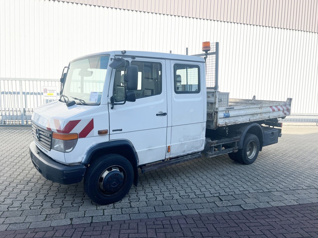 Mercedes-Benz Vario 816 D 4x2 Doka Vario 816 D 4x2 Doka, 2x AHK, Meiller Kipper - Truk jungkit: gambar 1 Mercedes-Benz Vario 816 D 4x2 Doka Vario 816 D 4x2 Doka, 2x AHK, Meiller Kipper - Truk jungkit: gambar 1