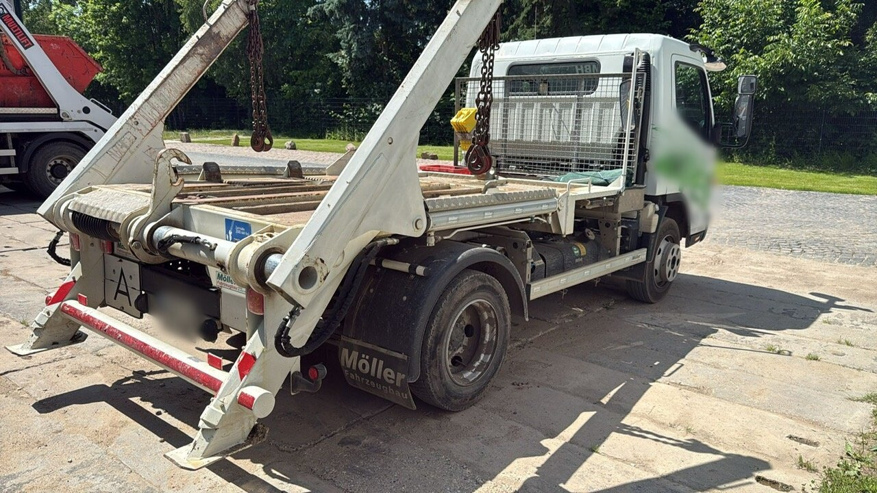 Mitsubishi Canter Fuso 7C15 4x2 Canter Fuso 7C15 4x2, Tele-Absetzer, Vereiterbar bis 10m³ - Truk skip loader: gambar 5 Mitsubishi Canter Fuso 7C15 4x2 Canter Fuso 7C15 4x2, Tele-Absetzer, Vereiterbar bis 10m³ - Truk skip loader: gambar 5