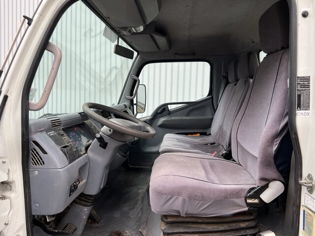Mitsubishi Canter Fuso 7C15D 4x2 Canter Fuso 7C15D 4x2 - Truk jungkit: gambar 2 Mitsubishi Canter Fuso 7C15D 4x2 Canter Fuso 7C15D 4x2 - Truk jungkit: gambar 2