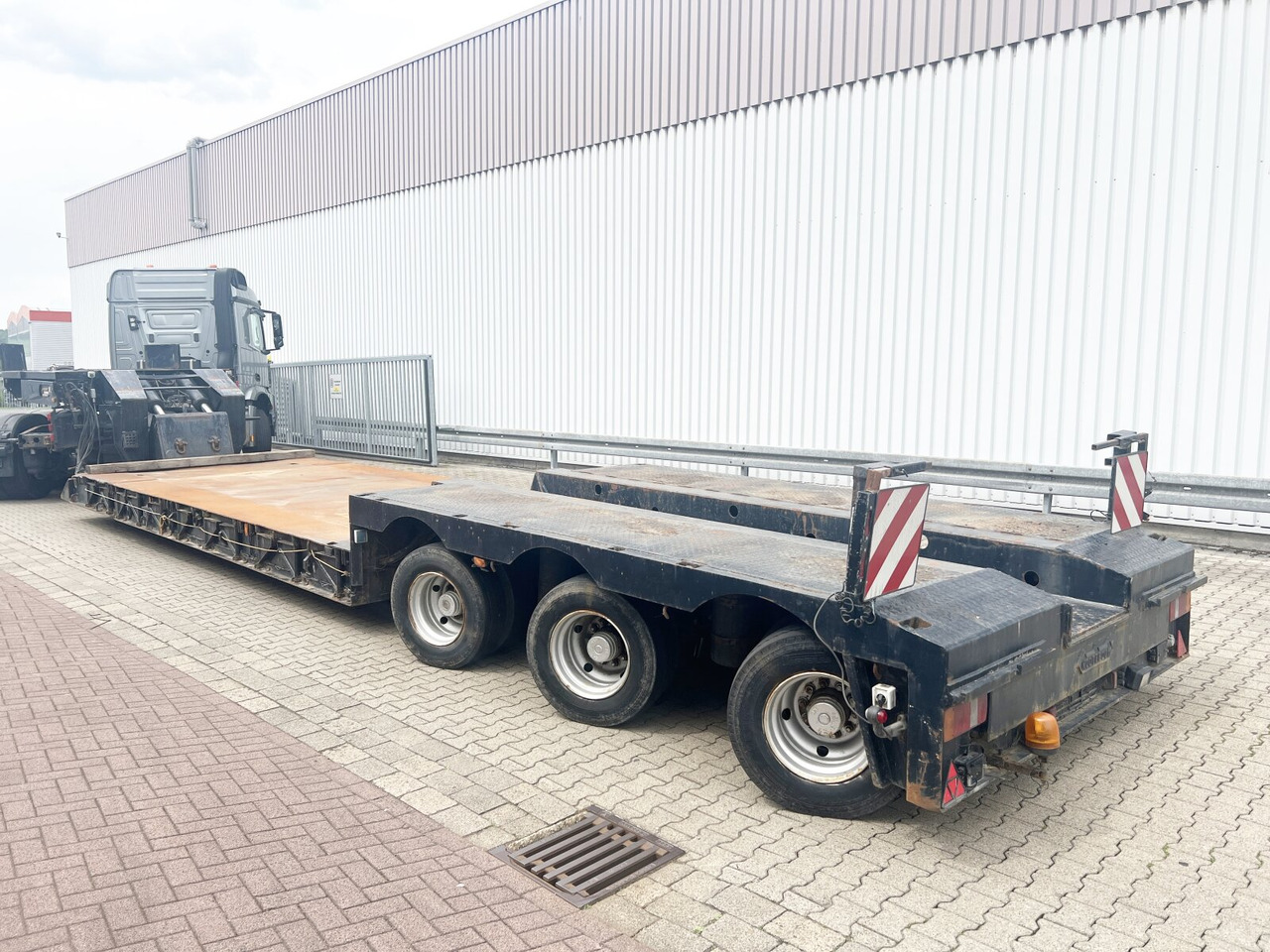 Nooteboom Euro-54-03 Euro-54-03, Schwanenhals abfahrbar, Hydr. Zwangsgelenkt - Semi-trailer low bed: gambar 4 Nooteboom Euro-54-03 Euro-54-03, Schwanenhals abfahrbar, Hydr. Zwangsgelenkt - Semi-trailer low bed: gambar 4